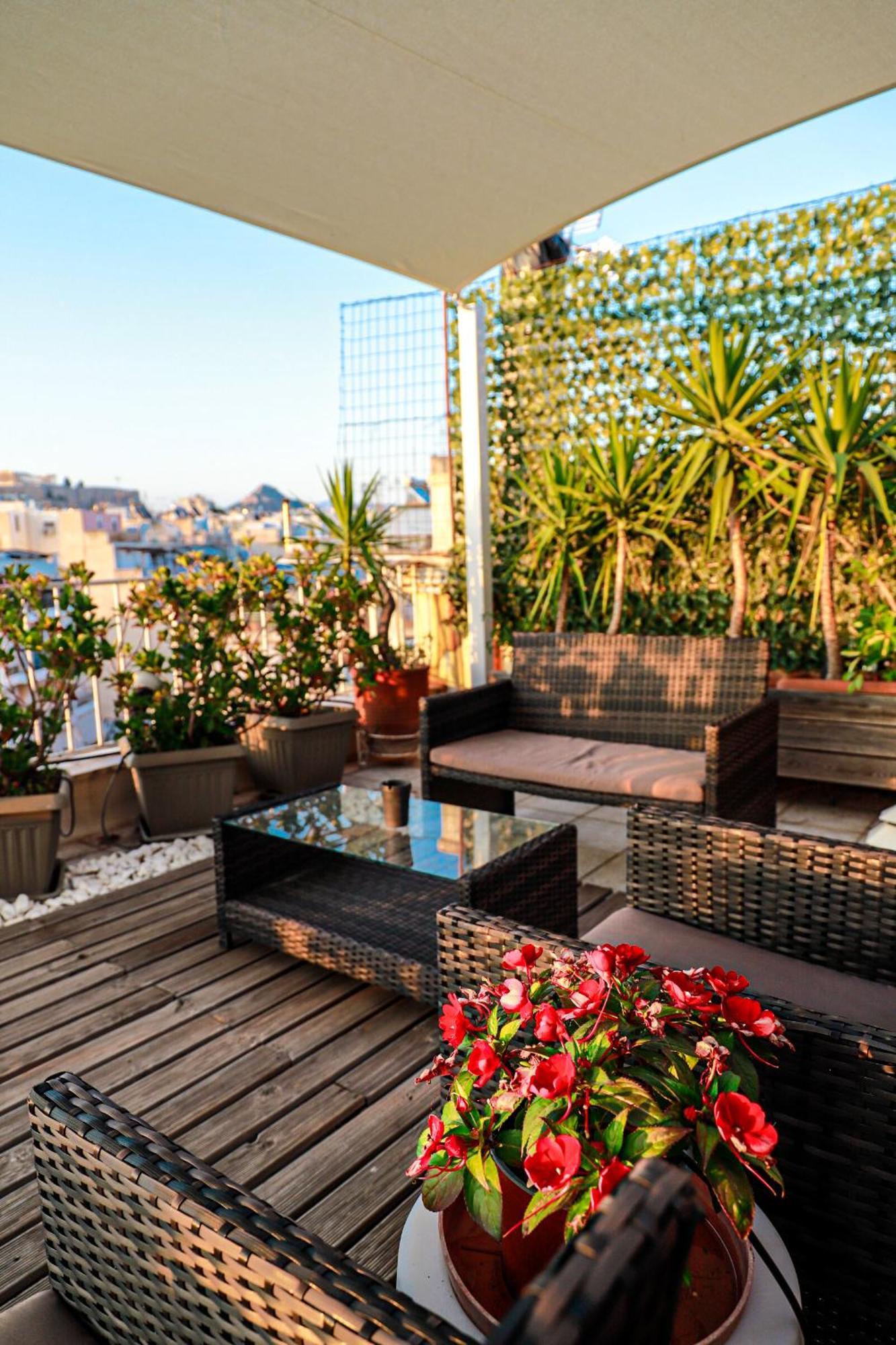 Renovated Apartment With Roof Garden Access, 15 M Walk To Acropolis Atenas Exterior foto